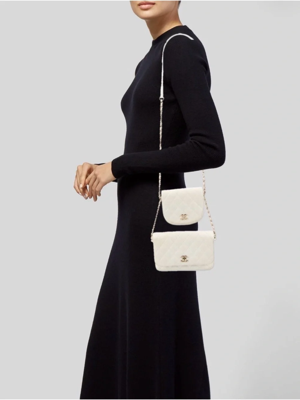 CHANEL Cream Quilted Leather Crossbody Bag with Gold Chain